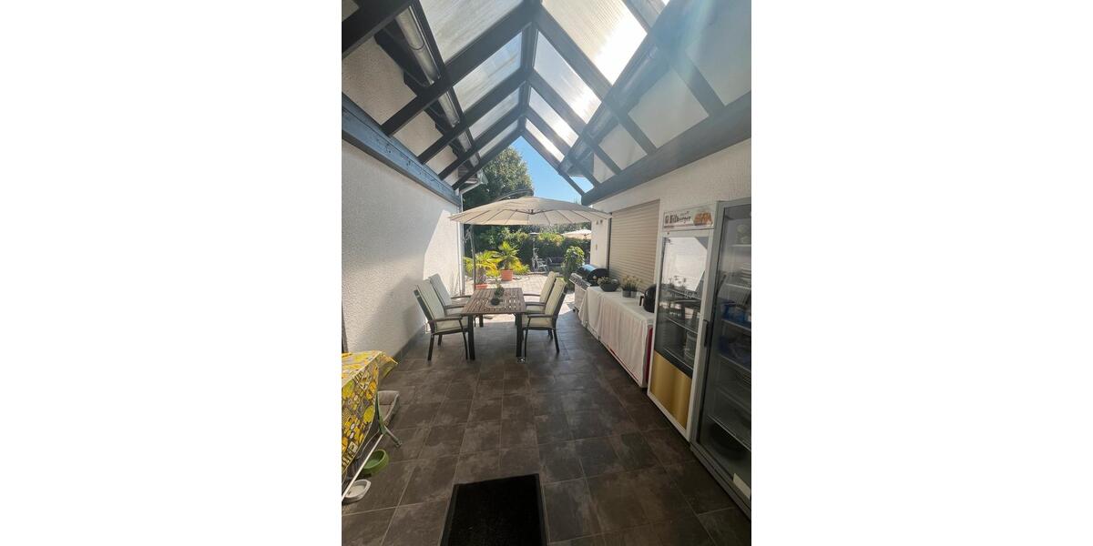 Einfamilienhaus Schwalbach - 12 Zimmer, 390 m&sup2;, 630.000&euro; | Angebot:17049941