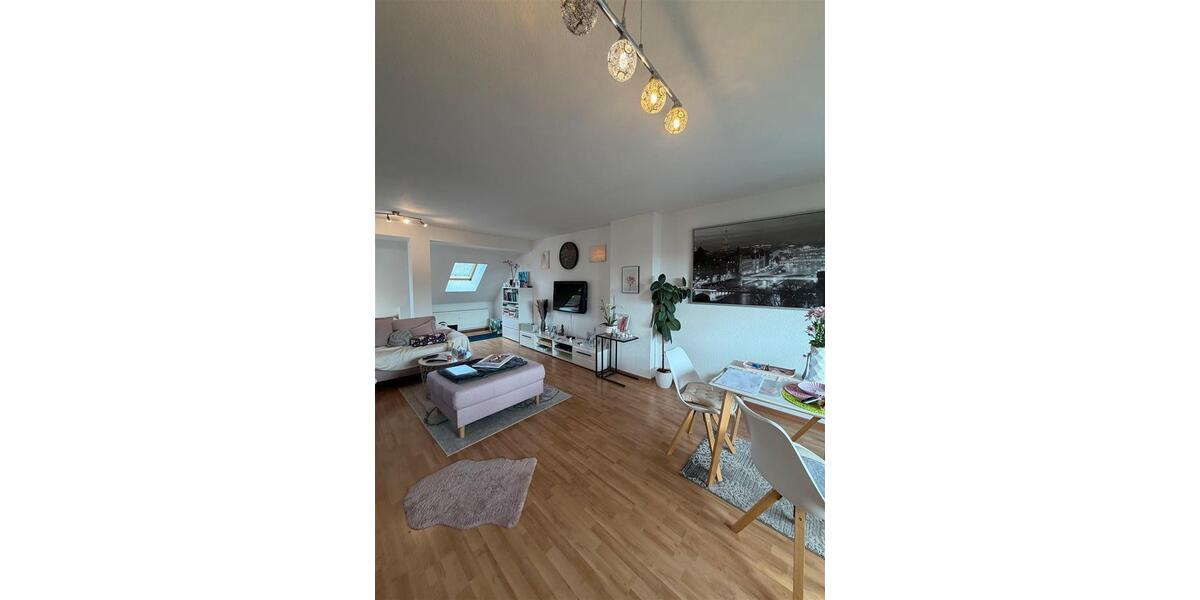 Etagenwohnung Saarbrücken Dudweiler - 3 Zimmer, 96 m&sup2;, 750&euro; | Angebot:26285232