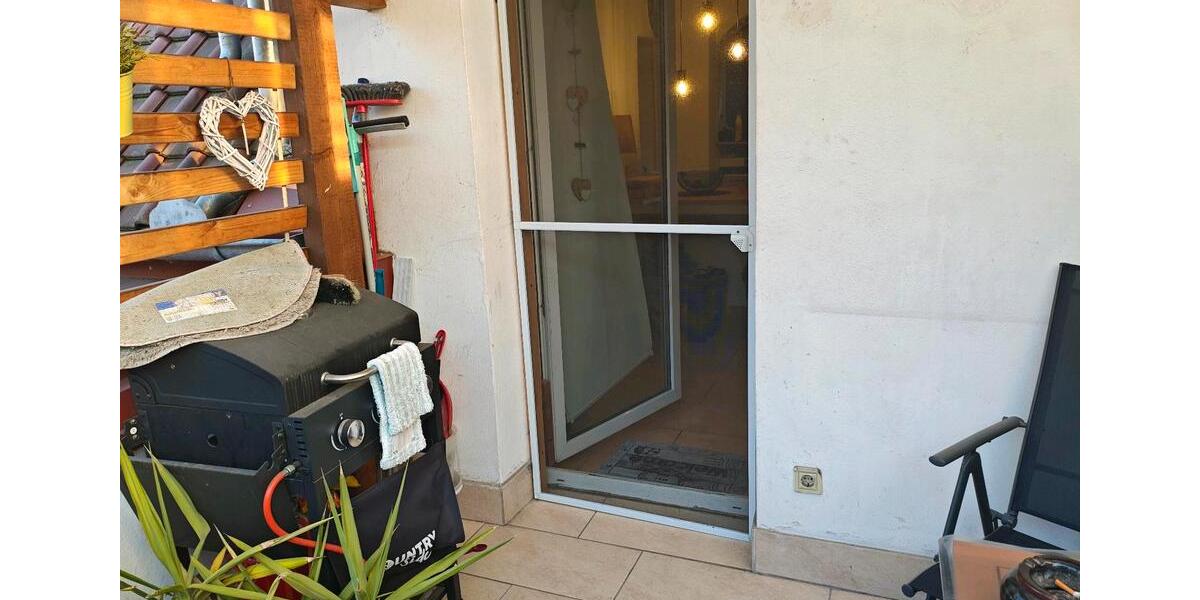 Dachgeschoßwohnung Großrosseln - 3 Zimmer, 80 m&sup2;, 600&euro; | Angebot:25852416