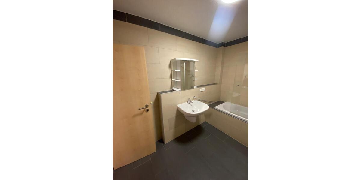 Etagenwohnung Wadgassen - 2 Zimmer, 70 m&sup2;, 890&euro; | Angebot:25945407