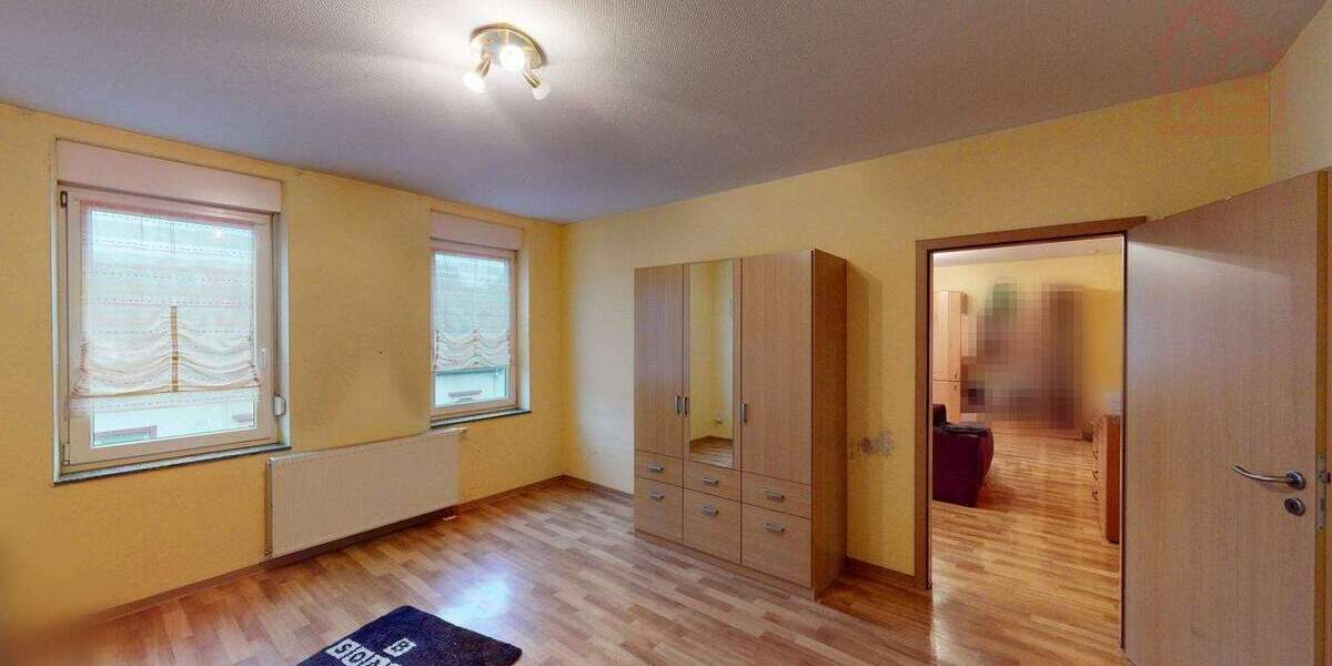 Etagenwohnung Völklingen / Wehrden (Saar) Wehrden - 4 Zimmer, 94 m&sup2;, 96.000&euro; | Angebot:25772466