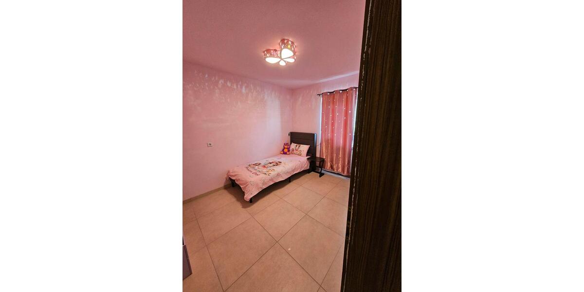 Einfamilienhaus Saarbrücken Dudweiler - 7 Zimmer, 170 m&sup2;, 350.000&euro; | Angebot:23726722