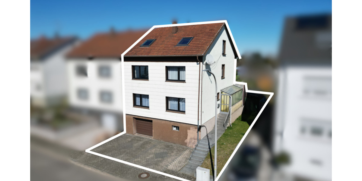 Einfamilienhaus Saarlouis Neuforweiler - 9 Zimmer, 217 m&sup2;, 339.000&euro; | Angebot:25735478