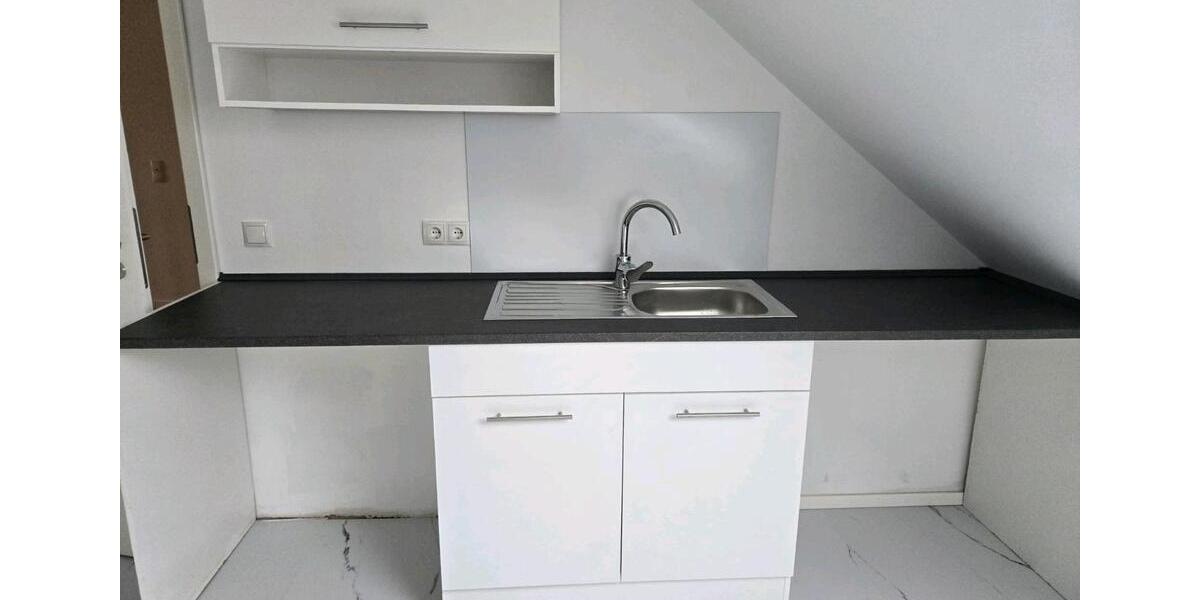 Dachgeschoßwohnung Zweibrücken - 5 Zimmer, 80 m&sup2;, 1.050&euro; | Angebot:25920796