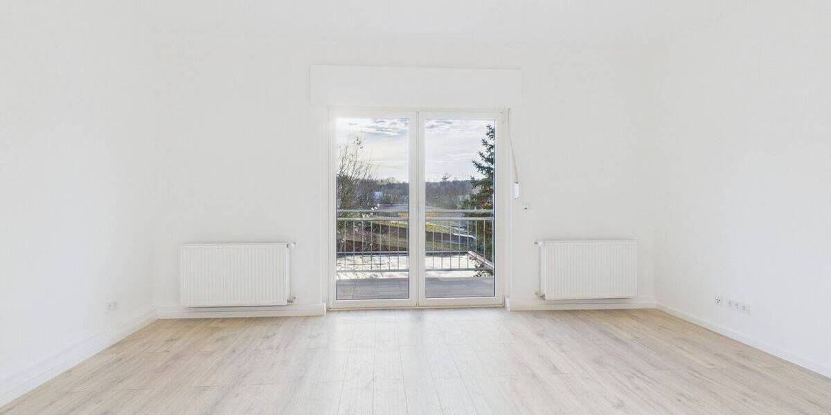 Etagenwohnung Saarbrücken Brebach-Fechingen - 3 Zimmer, 98 m&sup2;, 1.000&euro; | Angebot:26343532