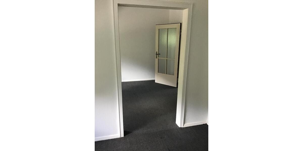 Etagenwohnung Saarbrücken Neue Bremm - 3 Zimmer, 70 m&sup2;, 780&euro; | Angebot:26603876
