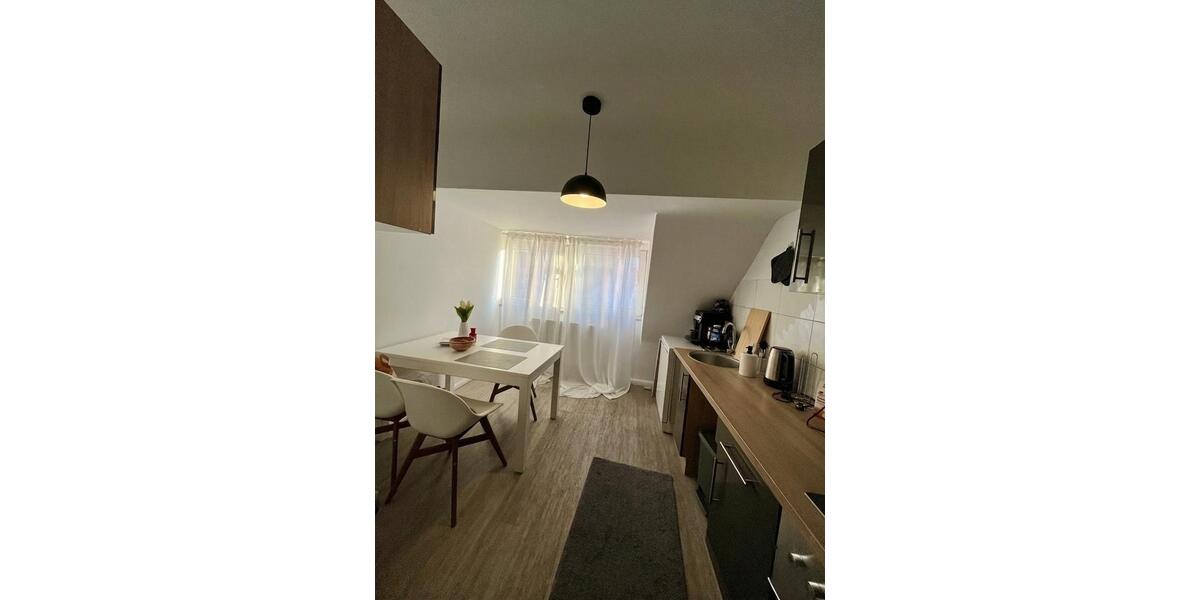 Dachgeschoßwohnung Homburg - 2.5 Zimmer, 68 m&sup2;, 650&euro; | Angebot:25480219