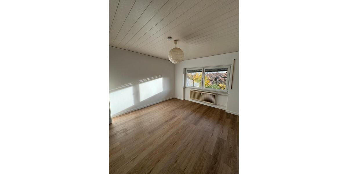 Erdgeschoßwohnung Eppelborn - 3.5 Zimmer, 109 m&sup2;, 950&euro; | Angebot:25824645