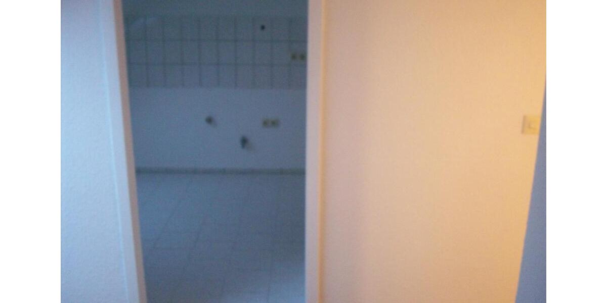 Dachgeschoßwohnung Saarbrücken West - 3 Zimmer, 52 m&sup2;, 380&euro; | Angebot:23681028