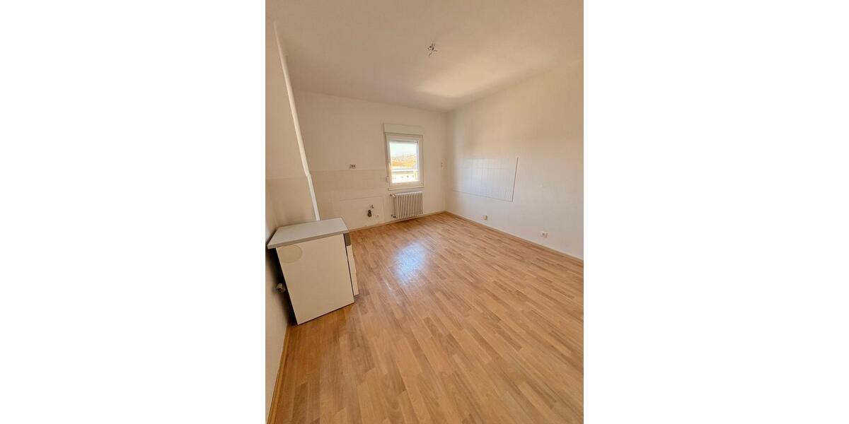 Etagenwohnung Zweibrücken - 3 Zimmer, 90 m&sup2;, 720&euro; | Angebot:25375598