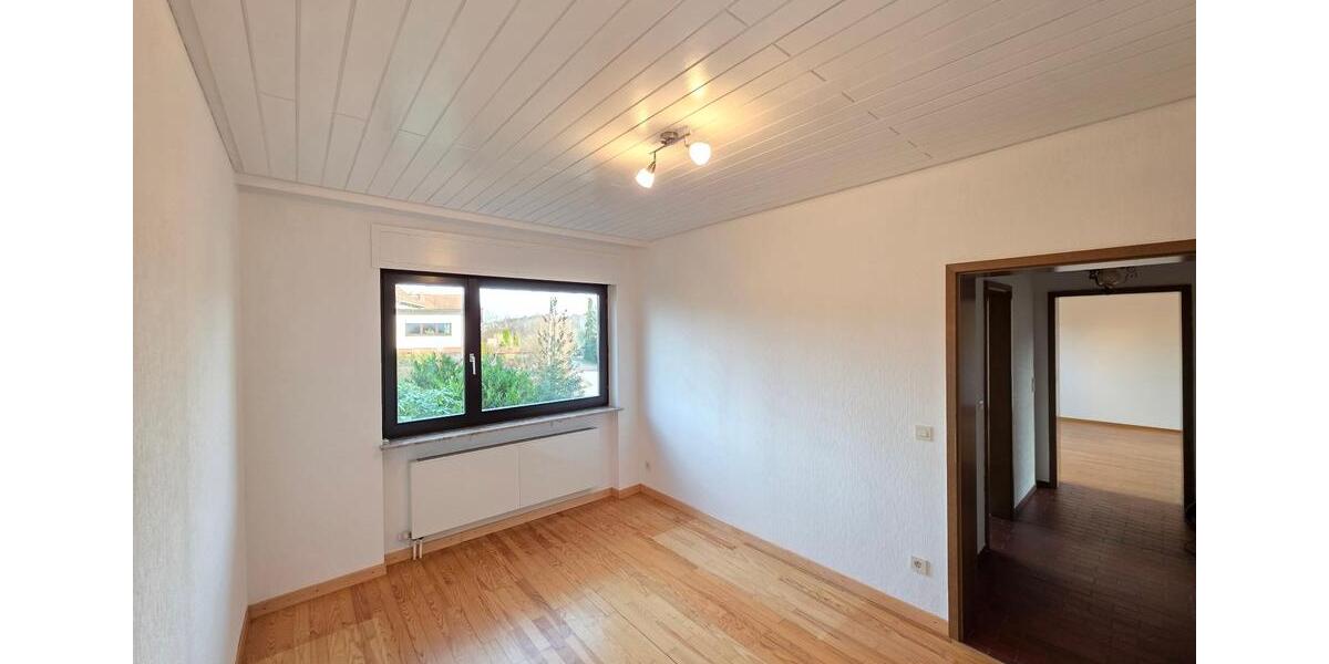 Maisonettenwohnung Lebach - 6 Zimmer, 205 m&sup2;, 1.320&euro; | Angebot:25268842