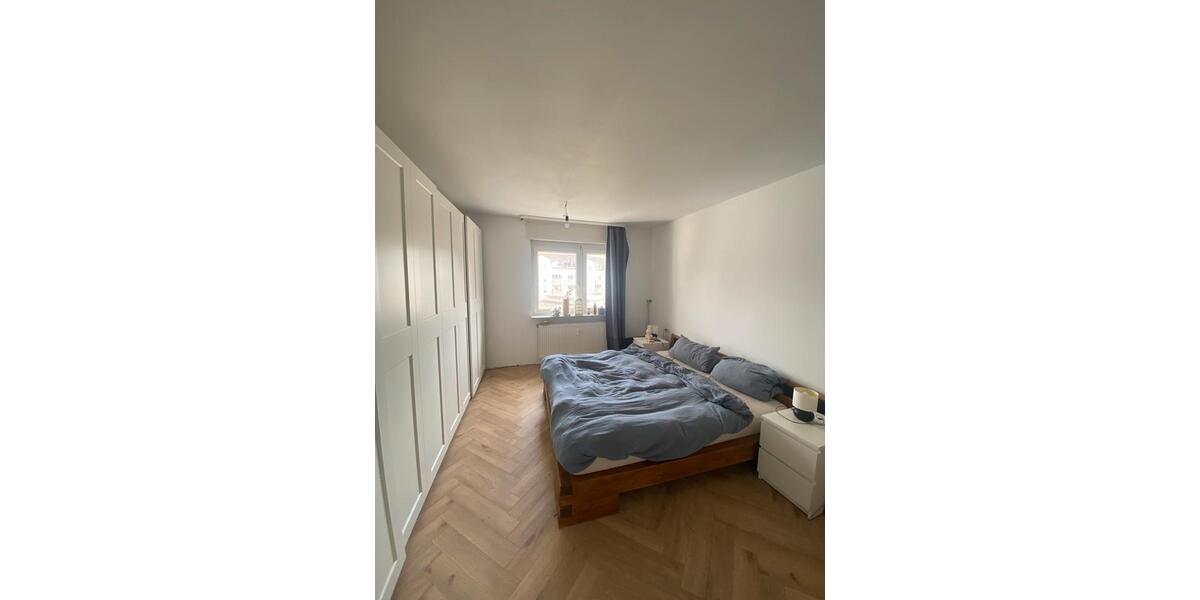 Etagenwohnung Saarbrücken - 3 Zimmer, 84 m&sup2;, 800&euro; | Angebot:26696397