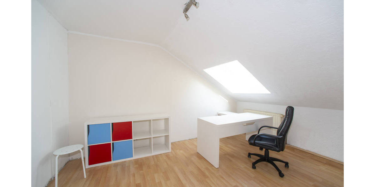 Mehrfamilienhaus, Wohnhaus Saarbrücken / Brebach-Fechingen Brebach-Fechingen - 9 Zimmer, 250 m&sup2;, 415.000&euro; | Angebot:25957973