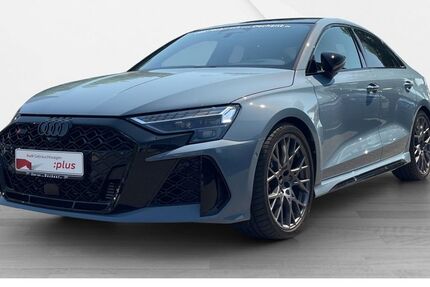 Audi RS3 2.500 km 71.980 &euro; Saarlouis 66740