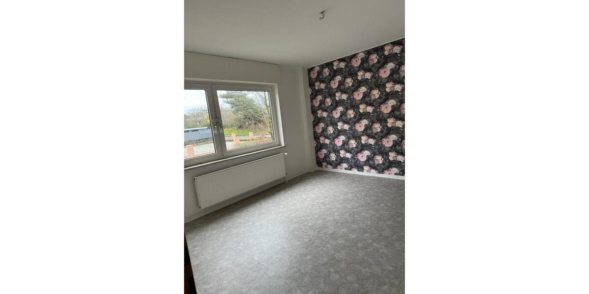 Etagenwohnung Dillingen (Saar) - 7 Zimmer, 135 m&sup2;, 980&euro; | Angebot:25973501