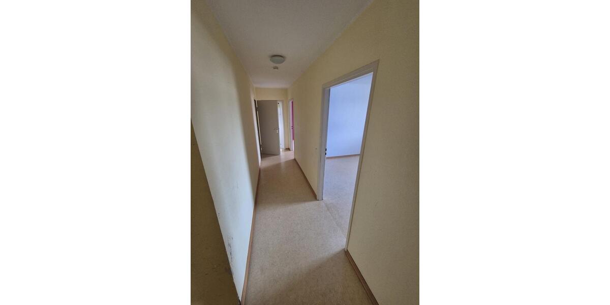 Dachgeschoßwohnung Püttlingen - 4 Zimmer, 107 m&sup2;, 650&euro; | Angebot:25959713