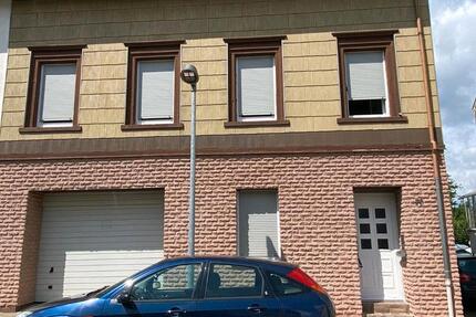 Haus Saarbrücken Dudweiler - 7 Zimmer, 170 m&sup2;, 350.000&euro; | Angebot:23726722