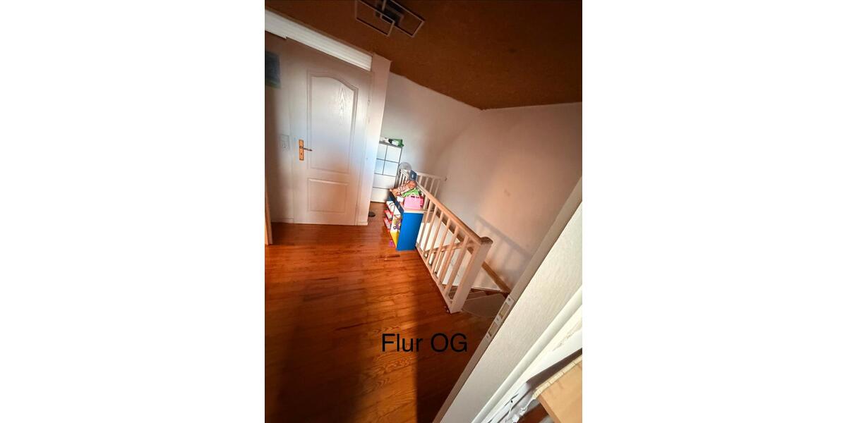 Einfamilienhaus Schiffweiler - 6 Zimmer, 110 m&sup2;, 220.000&euro; | Angebot:25230922