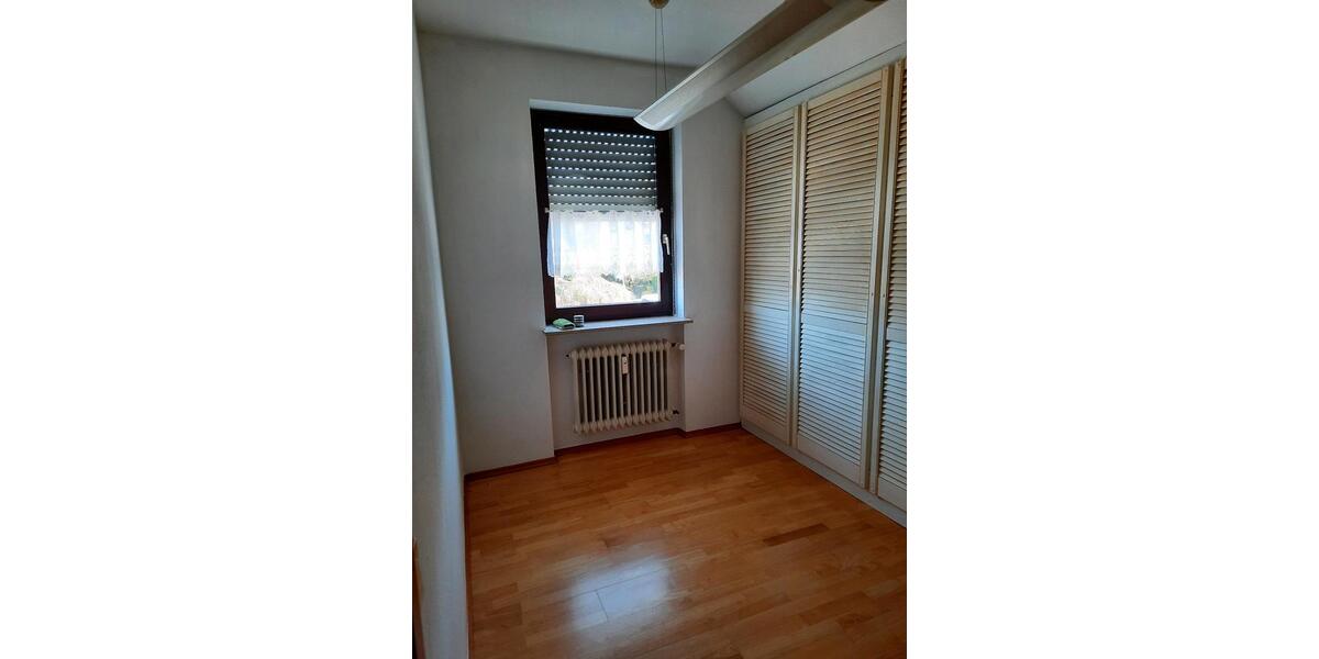 Dachgeschoßwohnung Saarbrücken Dudweiler - 3 Zimmer, 73 m&sup2;, 135.000&euro; | Angebot:26585903