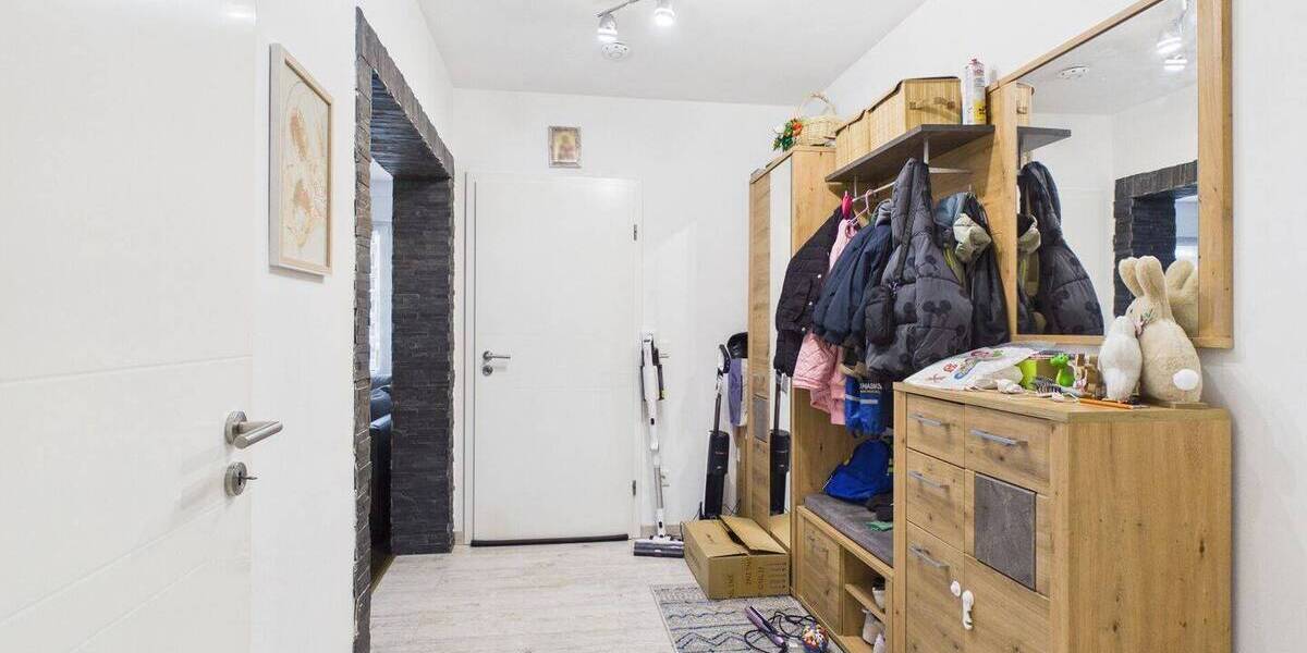 Etagenwohnung Saarbrücken Dudweiler - 4 Zimmer, 92 m&sup2;, 225.000&euro; | Angebot:26289913