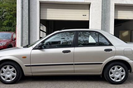 Mazda 323 81.000 km 3.500 &euro; Saarbrücken 66115