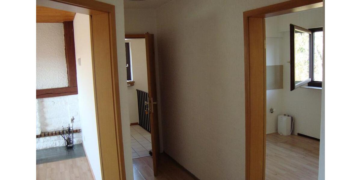 Etagenwohnung Saarbrücken Neue Bremm - 3 Zimmer, 80 m&sup2;, 750&euro; | Angebot:26515608