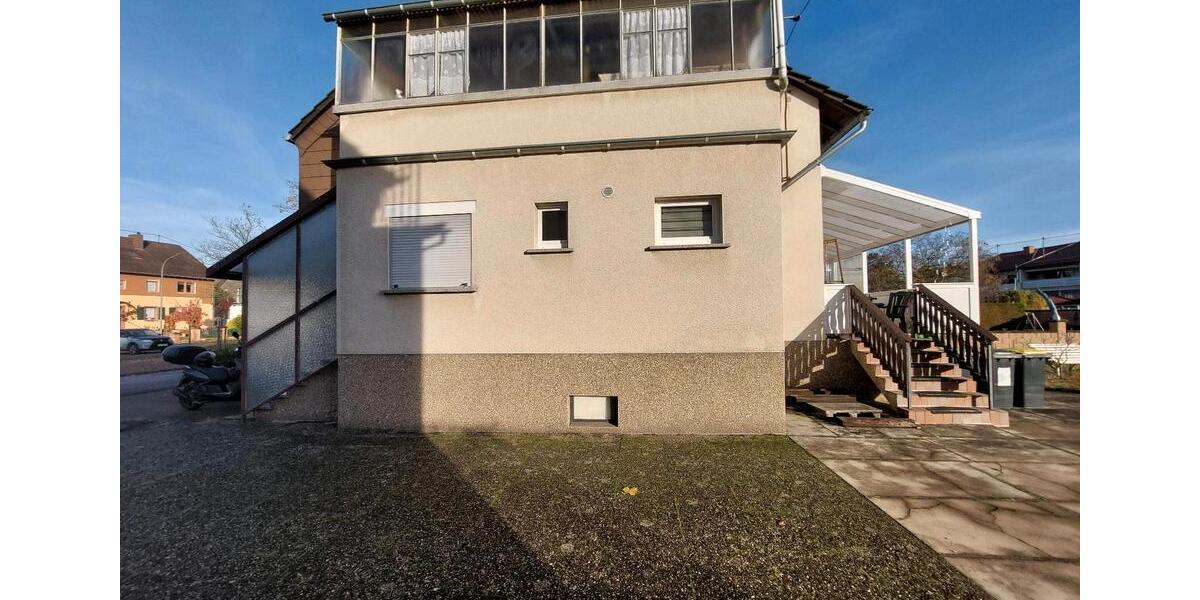 Einfamilienhaus Überherrn - 7 Zimmer, 160 m&sup2;, 180.000&euro; | Angebot:24352512