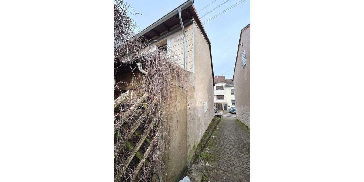 Einfamilienhaus Schwalbach Hülzweiler - 5 Zimmer, 123 m&sup2;, 129.000&euro; | Angebot:25667219