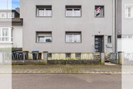 Haus Saarlouis Roden - 8 Zimmer, 270 m&sup2;, 397.000&euro; | Angebot:26804483