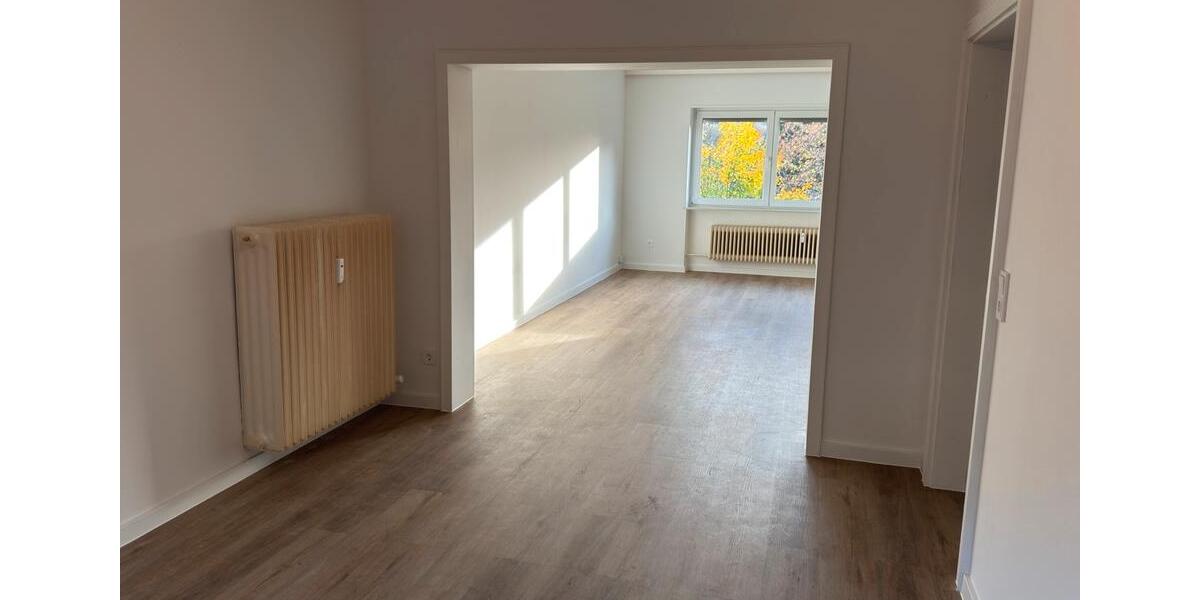 Erdgeschoßwohnung Eppelborn - 3.5 Zimmer, 109 m&sup2;, 950&euro; | Angebot:25824645