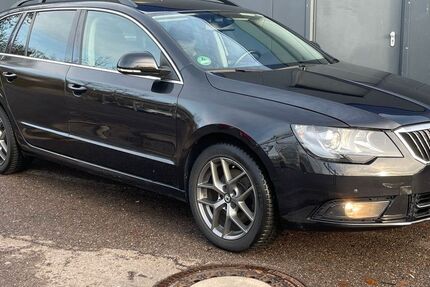 Skoda Superb 165.128 km 5.450 &euro; Saarbrücken 66131