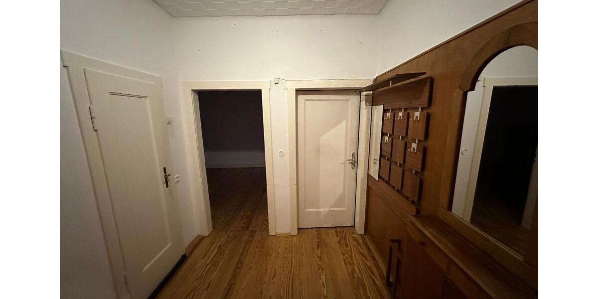 Etagenwohnung Saarbrücken Brebach-Fechingen - 4 Zimmer, 85 m&sup2;, 650&euro; | Angebot:25150577