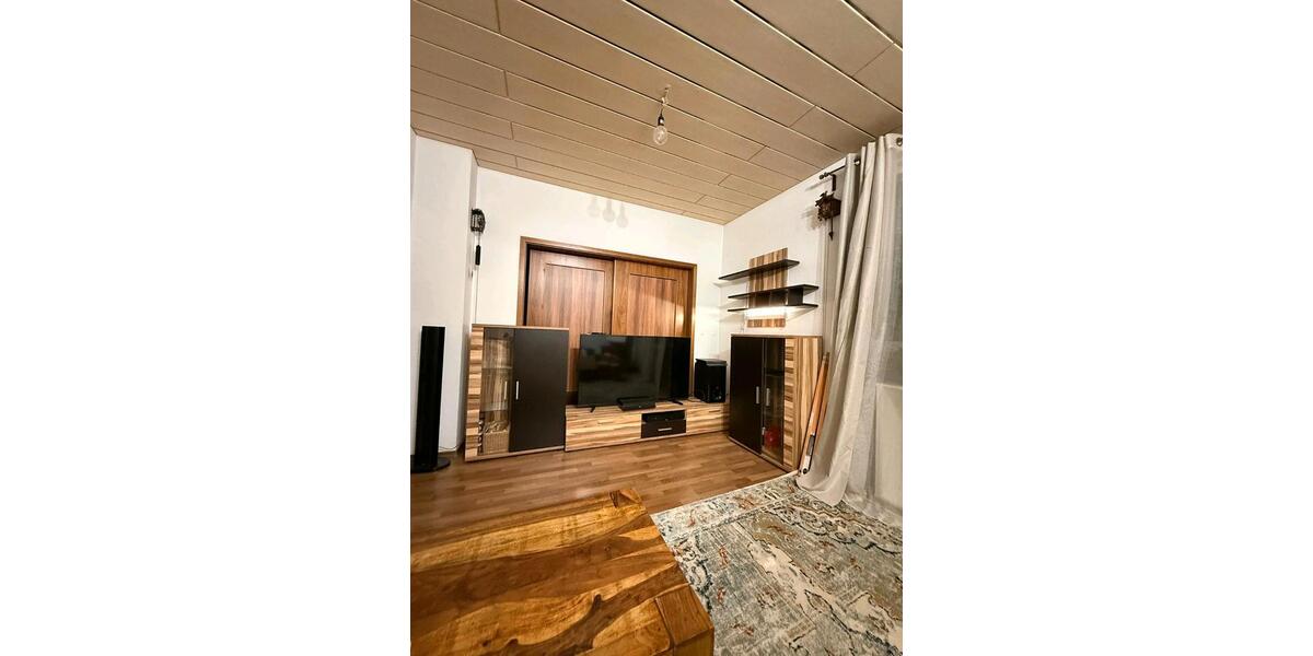 Etagenwohnung Völklingen - 3 Zimmer, 85 m&sup2;, 630&euro; | Angebot:25936876