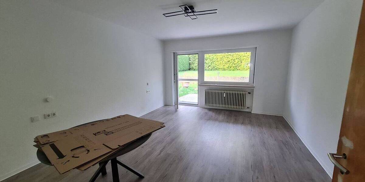 Etagenwohnung Saarbrücken Malstatt - 2 Zimmer, 125 m&sup2;, 1.250&euro; | Angebot:25927129