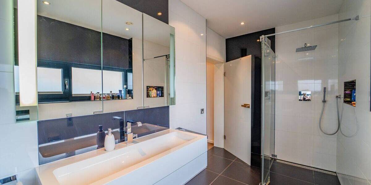 Mehrfamilienhaus, Wohnhaus Saarlouis / Picard Picard - 7 Zimmer, 266 m&sup2;, 795.000&euro; | Angebot:26036910