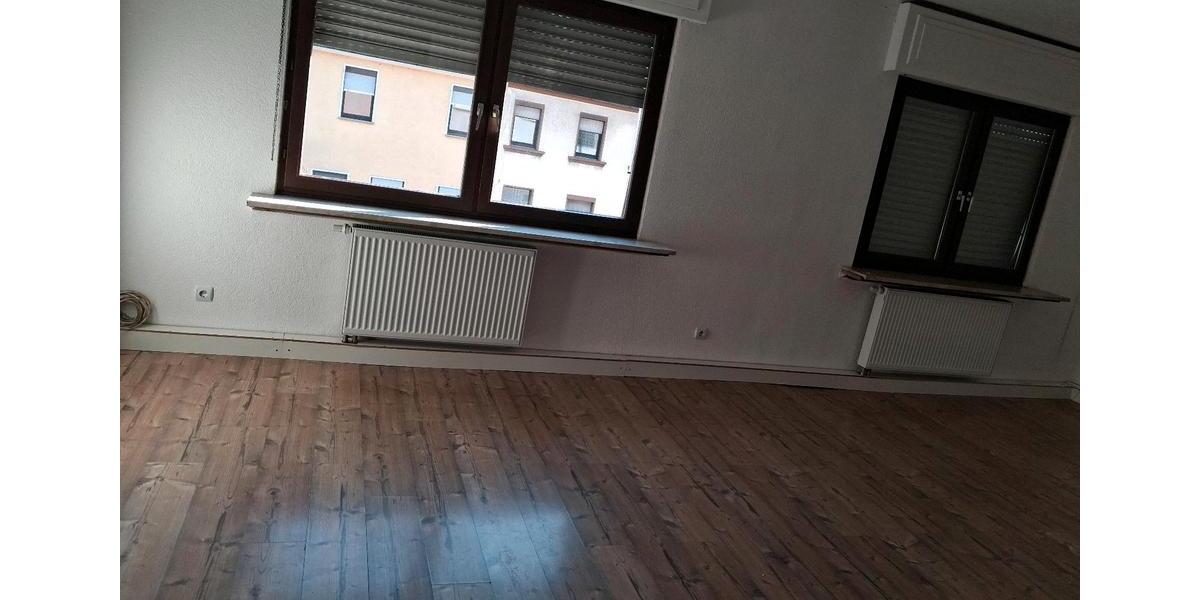 Etagenwohnung Völklingen - 3 Zimmer, 90 m&sup2;, 870&euro; | Angebot:25856538