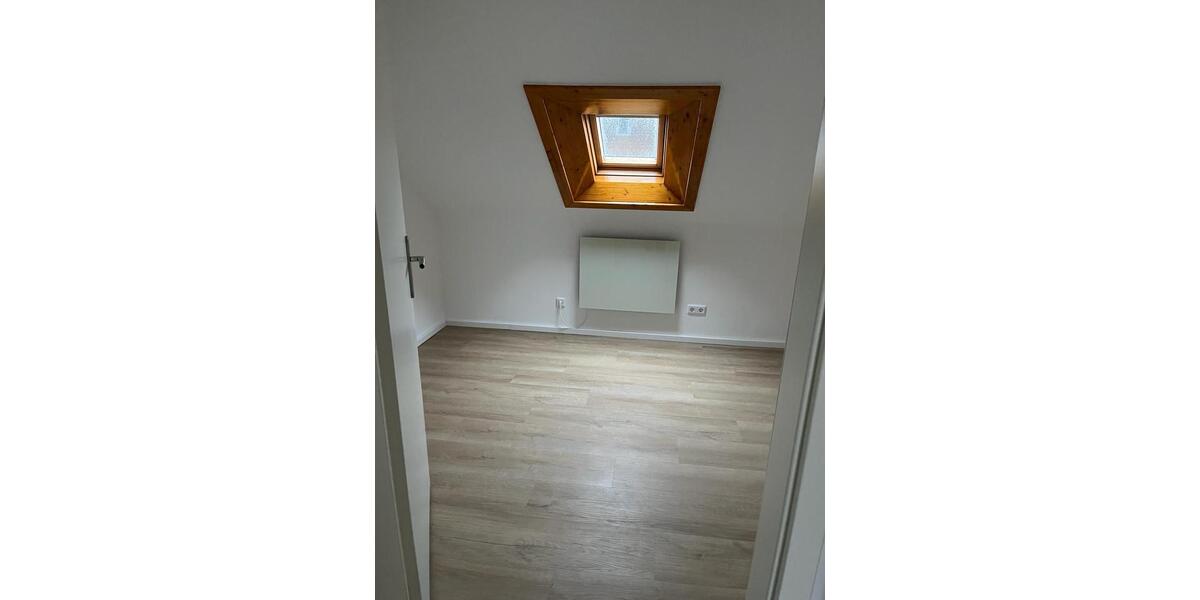 Dachgeschoßwohnung Neunkirchen Kohlhof - 3 Zimmer, 56 m&sup2;, 560&euro; | Angebot:25204546