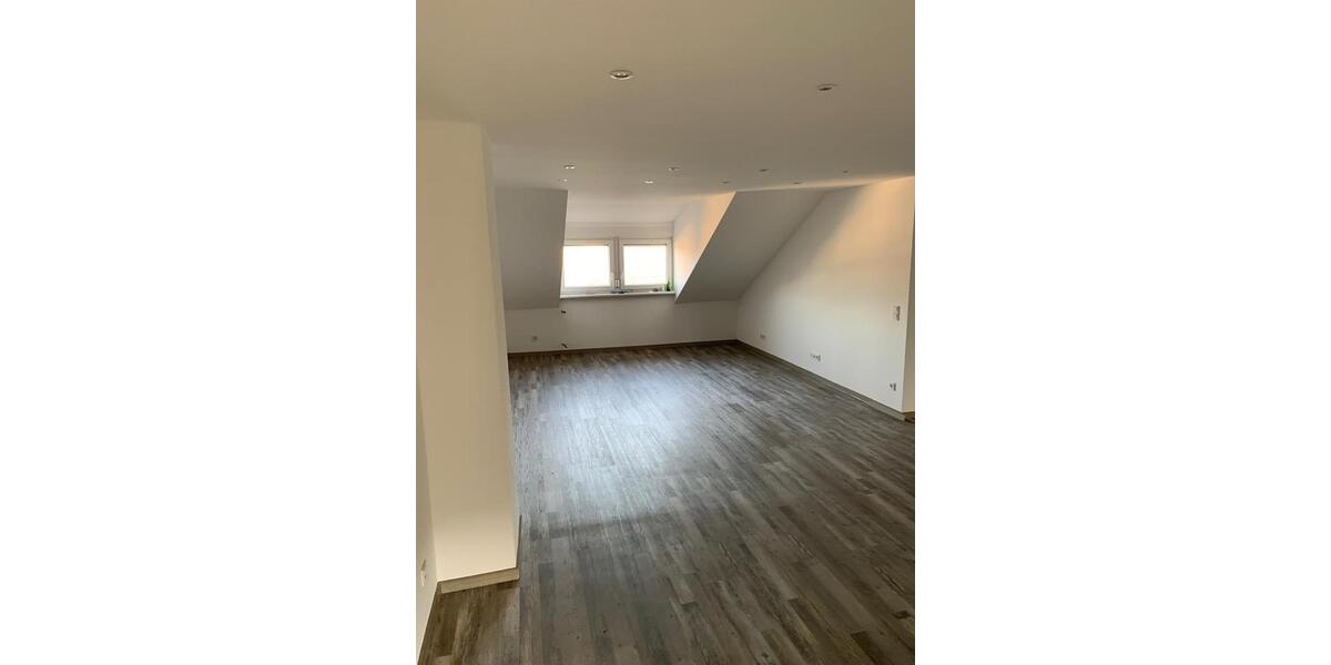 Etagenwohnung Völklingen - 3 Zimmer, 80 m&sup2;, 750&euro; | Angebot:25943565