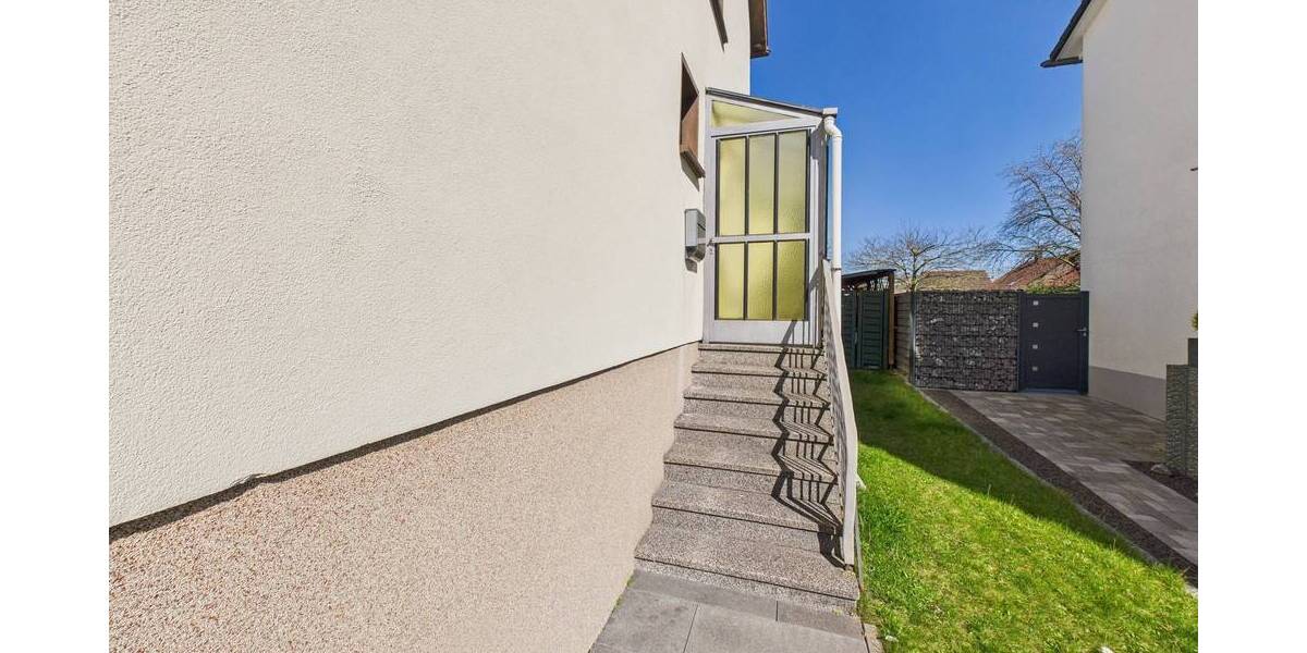 Einfamilienhaus Saarlouis Neuforweiler - 9 Zimmer, 217 m&sup2;, 339.000&euro; | Angebot:25735478