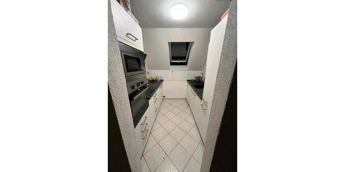 Dachgeschoßwohnung Homburg - 4 Zimmer, 100 m&sup2;, 1.300&euro; | Angebot:25361033