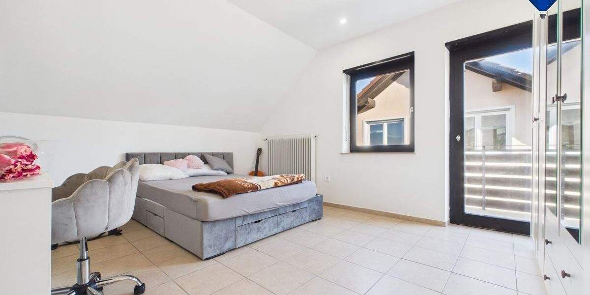 Einfamilienhaus Saarlouis Lisdorf - 9 Zimmer, 268 m&sup2;, 585.000&euro; | Angebot:25731423