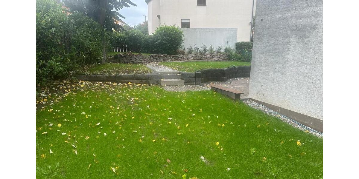 Einfamilienhaus Saarbrücken Dudweiler - 5 Zimmer, 150 m&sup2;, 250.000&euro; | Angebot:26613240