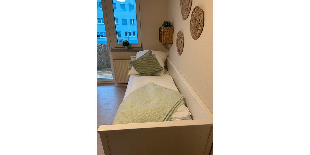 Etagenwohnung Saarbrücken Neue Bremm - 1 Zimmer, 28 m&sup2;, 525&euro; | Angebot:26619283