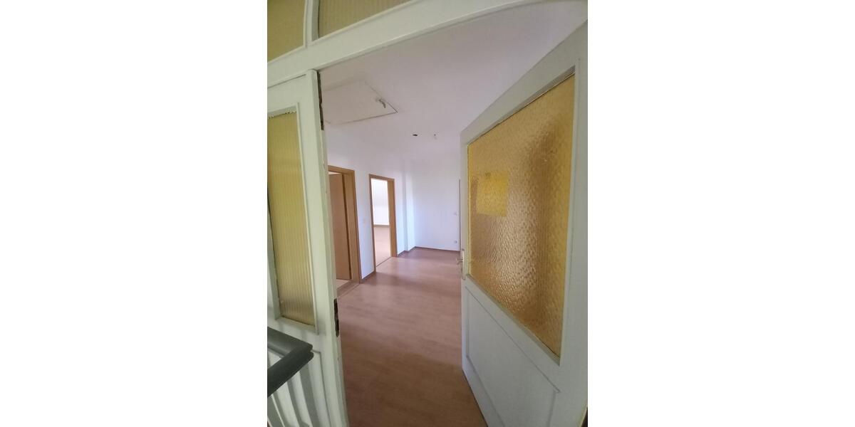 Dachgeschoßwohnung Saarbrücken West - 3 Zimmer, 50 m&sup2;, 450&euro; | Angebot:25619835