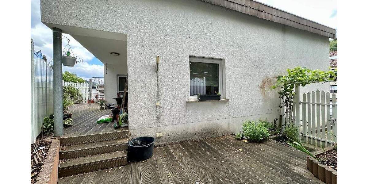 Mehrfamilienhaus, Wohnhaus Blieskastel Niederwürzbach - 5 Zimmer, 190 m&sup2;, 299.000&euro; | Angebot:25745671