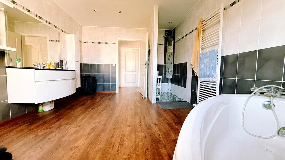 Einfamilienhaus Saarbrücken Kieselhumes - 4 Zimmer, 150 m&sup2;, 370.000&euro; | Angebot:25922410