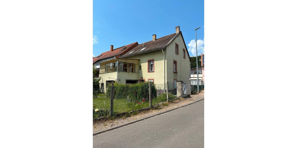 Einfamilienhaus Blieskastel - 6 Zimmer, 145 m&sup2;, 119.000&euro; | Angebot:26599572