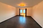 Etagenwohnung Schiffweiler - 6 Zimmer, 171 m&sup2;, 1.000&euro; | Angebot:25443001