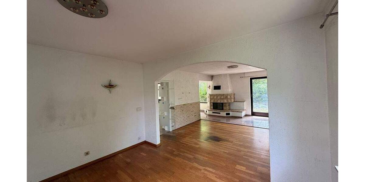 Einfamilienhaus Saarbrücken Alt-Saarbrücken - 6 Zimmer, 200 m&sup2;, 475.000&euro; | Angebot:25730153