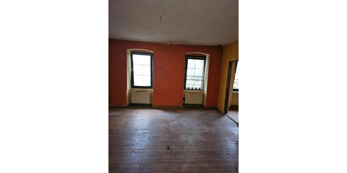 Einfamilienhaus Sankt Wendel - 9 Zimmer, 223 m&sup2;, 160.000&euro; | Angebot:23163782